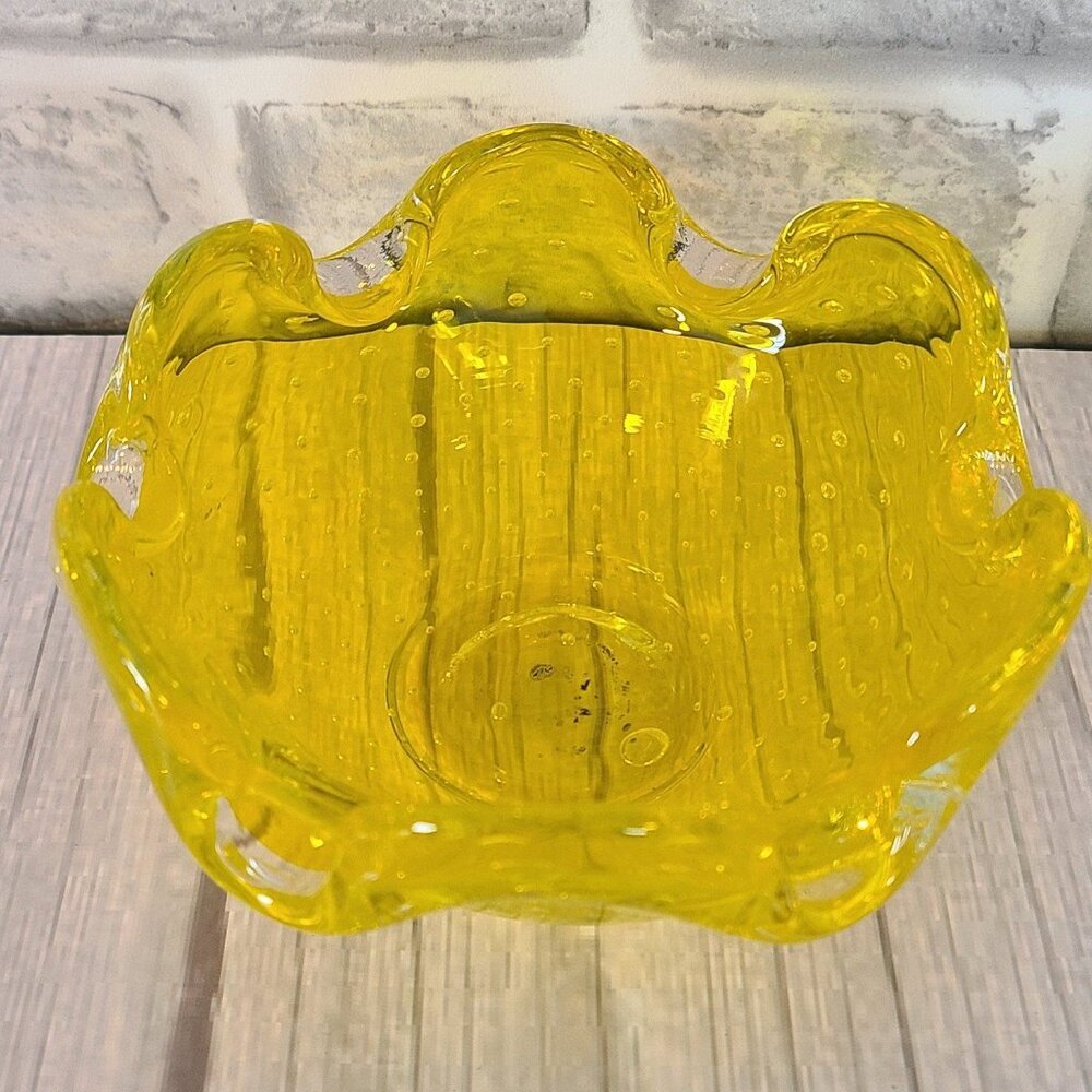 Vintage Murano Art Glass Bullicante Lemon Canary Yellow Controlled Bubbles Bowl